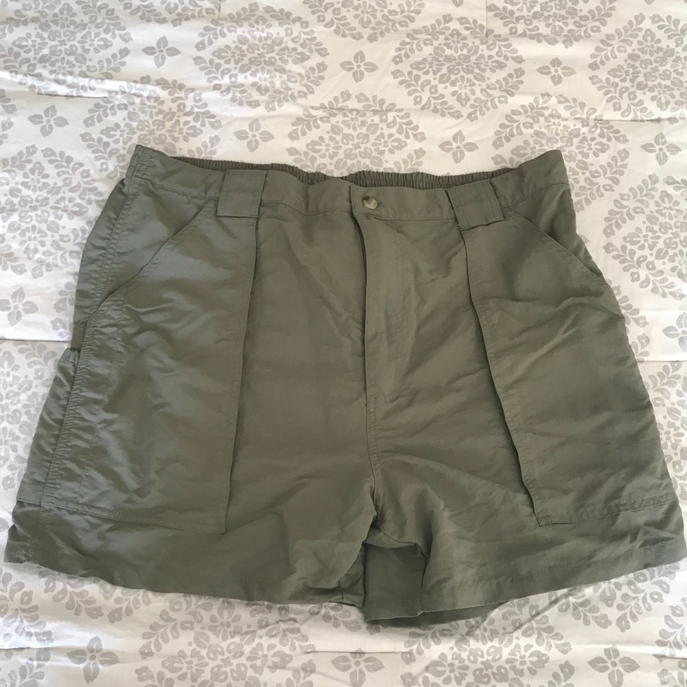 Men’s fishing shorts